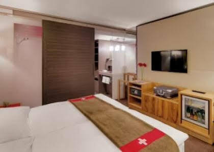 Agora Swiss Night By Fassbind होटल 4*